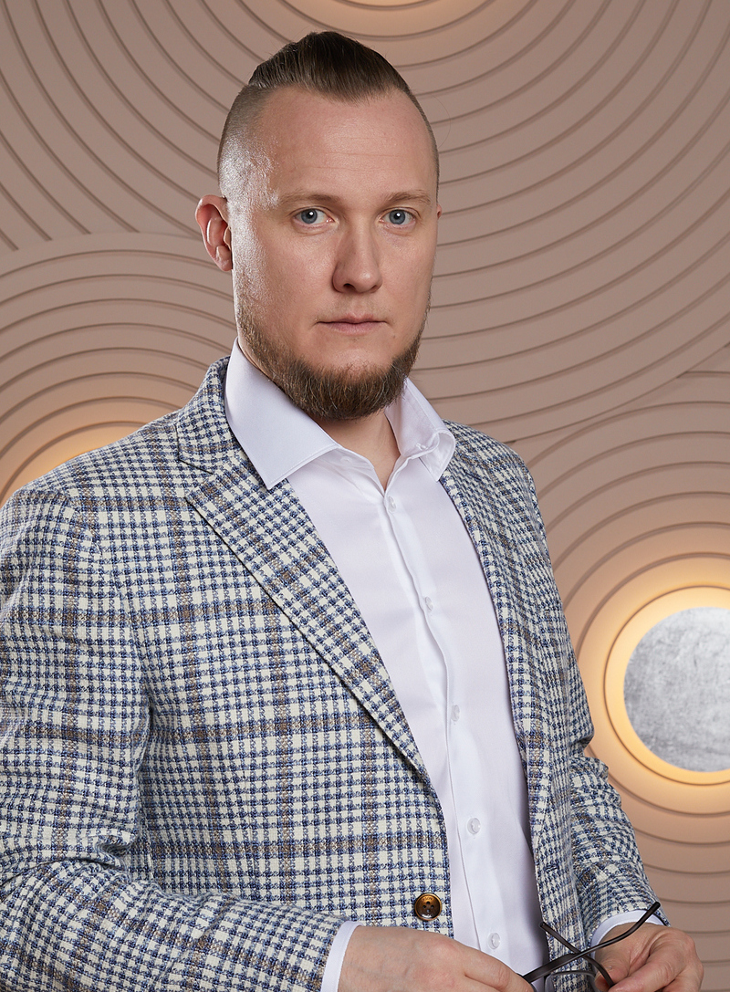 <span style="font-weight: bold;">Кирилл ШЛЫКОВ</span>